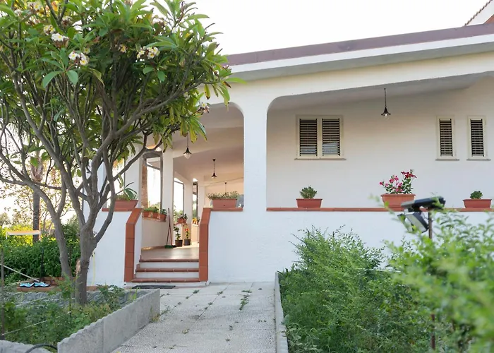 בית הארחה A Un Passo Dal Mare בובה מרינה