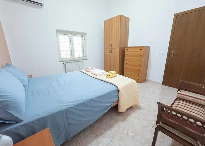 A Un Passo Dal Mare בית הארחה בובה מרינה